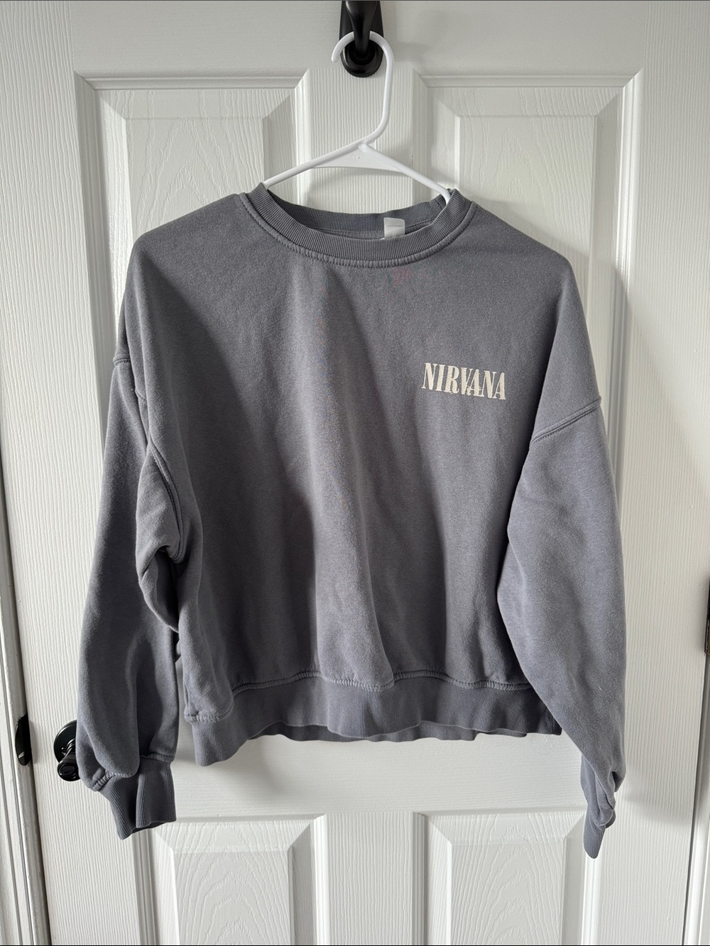 H&M cropped NIRVANA Gray Crewneck Sweatshirt with Left-Chest Logo